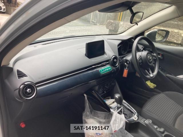 Mazda DEMIO 2018-03 8561705-13