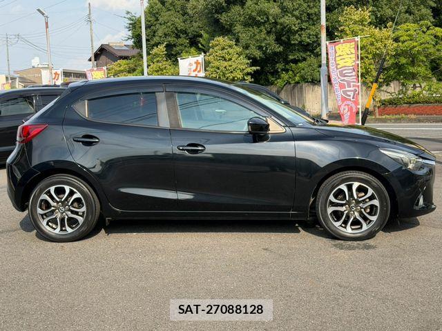Mazda DEMIO 2015-07 8561712-15