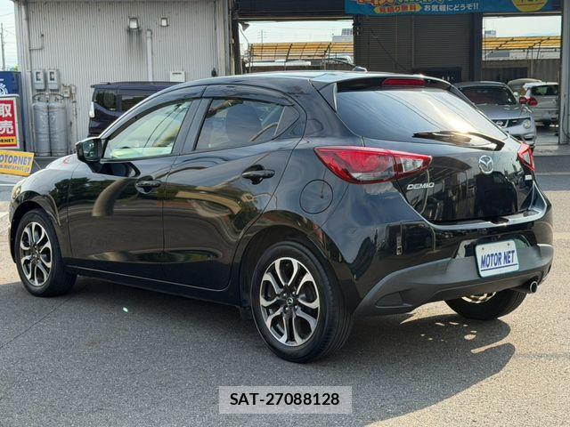 Mazda DEMIO 2015-07 8561712-17