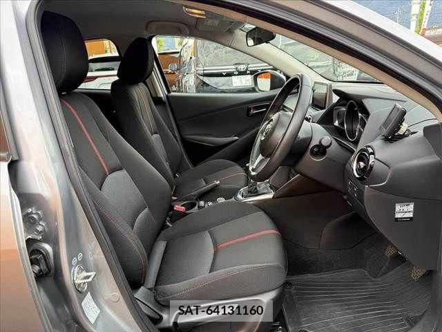 Mazda DEMIO 2016-03 8561704-15