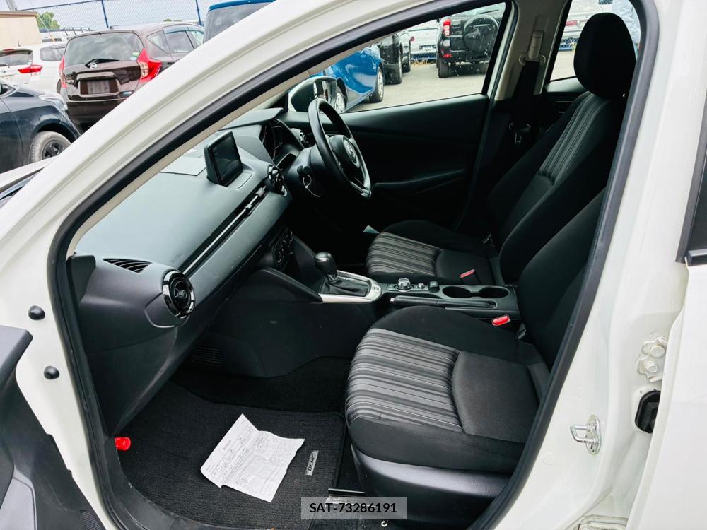 Mazda DEMIO 2019-06 8427873-10