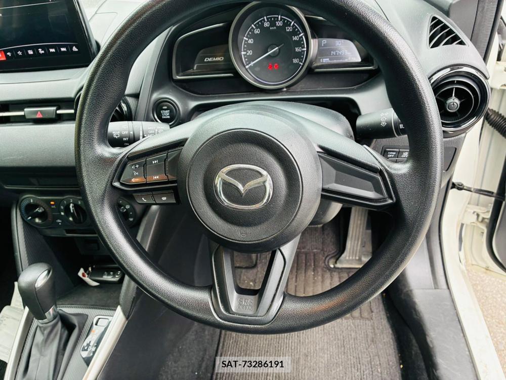Mazda DEMIO 2019-06 8427873-14
