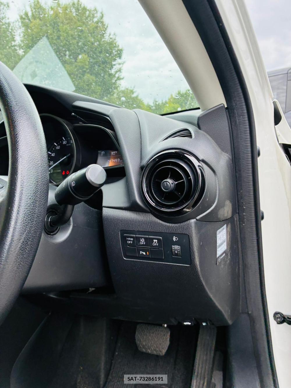 Mazda DEMIO 2019-06 8427873-16