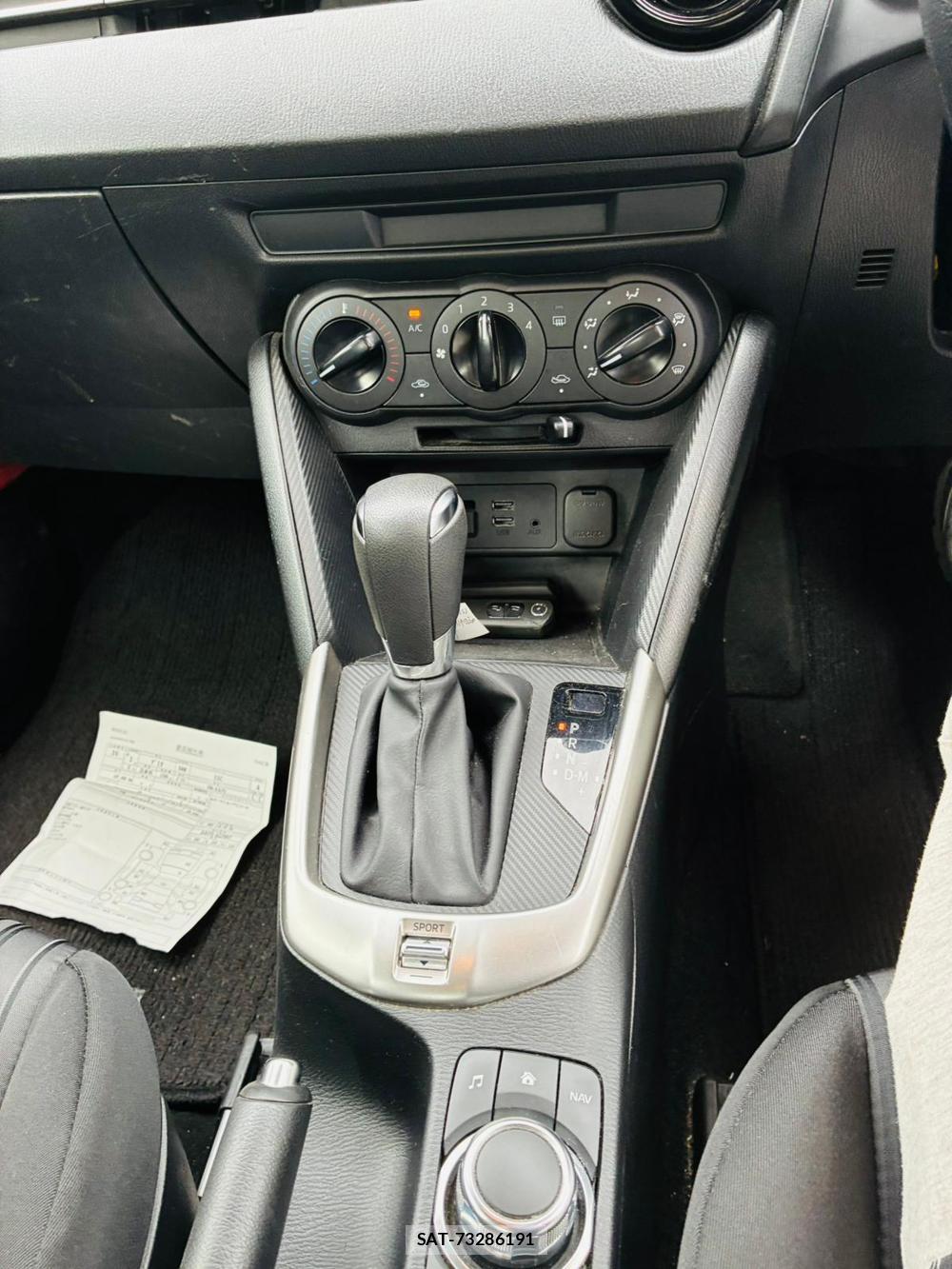 Mazda DEMIO 2019-06 8427873-19