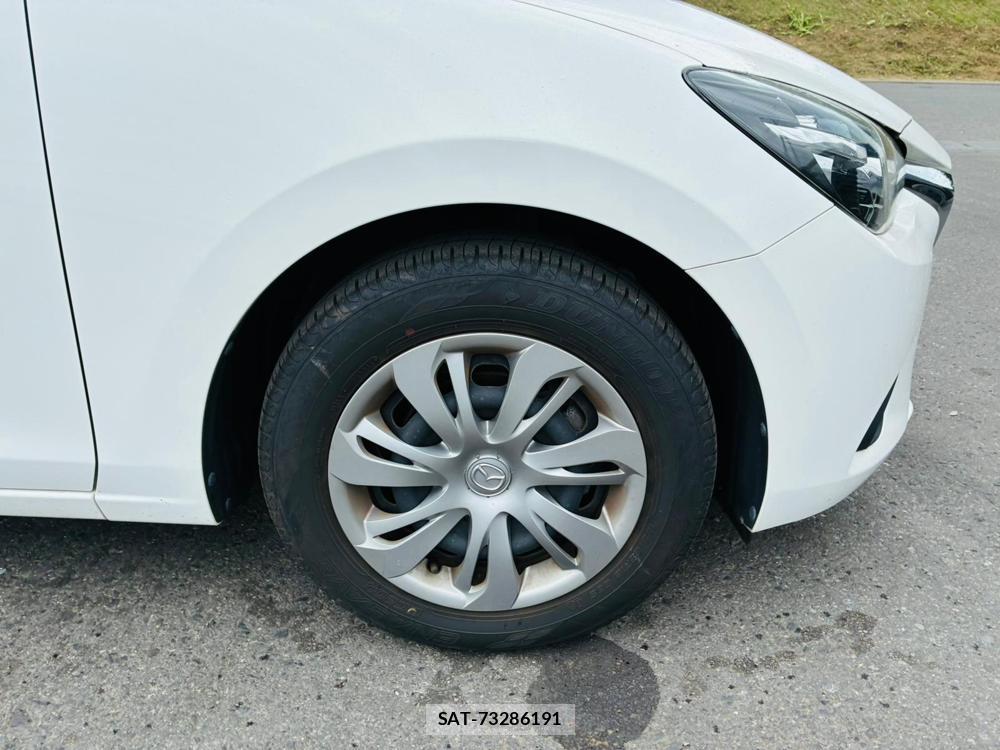 Mazda DEMIO 2019-06 8427873-28