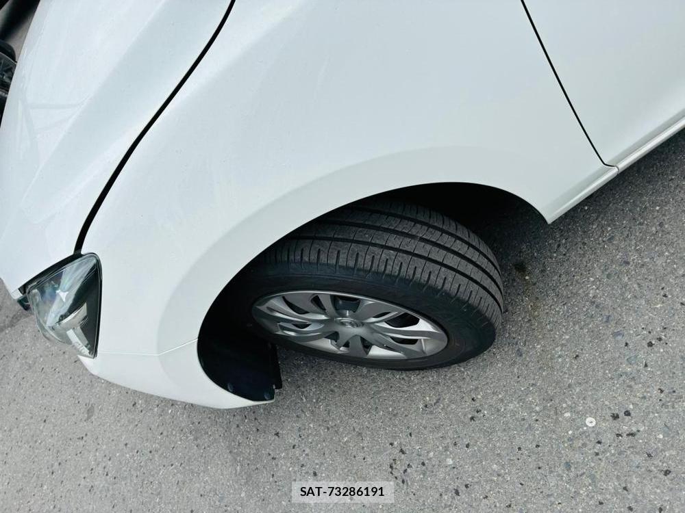 Mazda DEMIO 2019-06 8427873-32