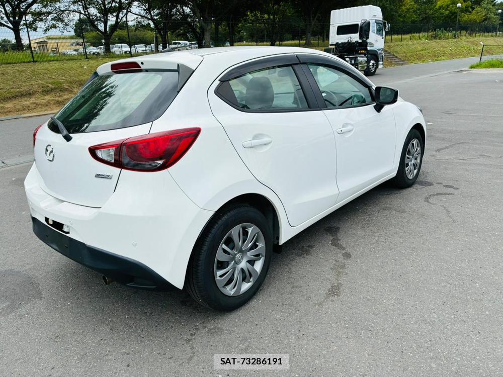 Mazda DEMIO 2019-06 8427873-4