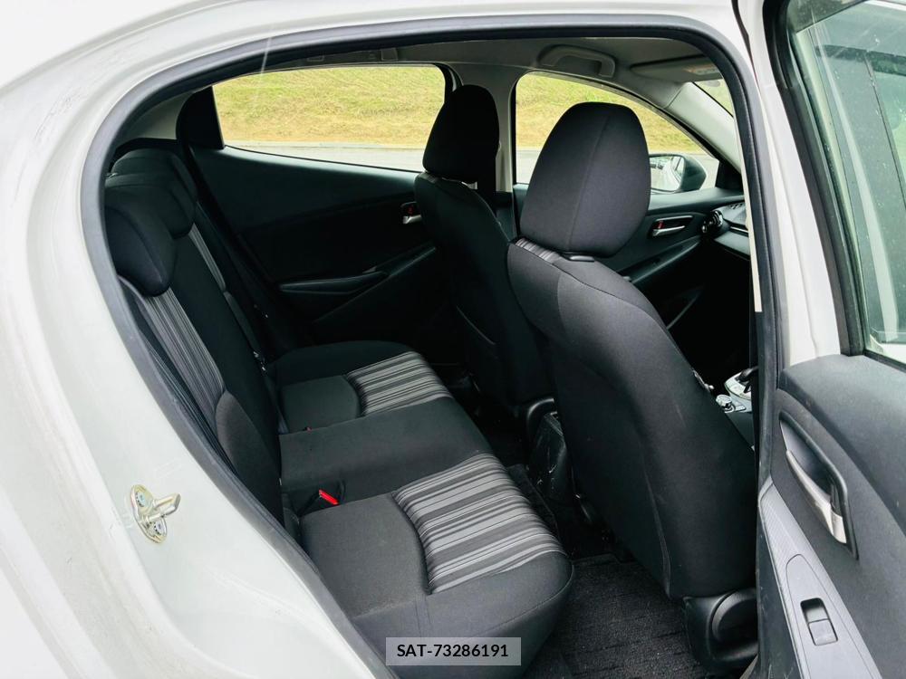 Mazda DEMIO 2019-06 8427873-8