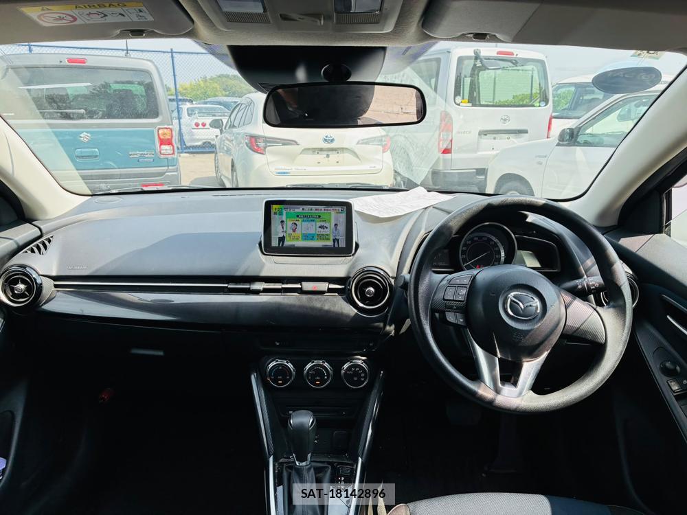 Mazda DEMIO 2016-05 8498628-12