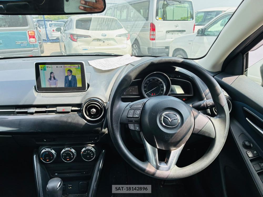Mazda DEMIO 2016-05 8498628-13