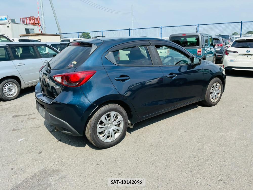 Mazda DEMIO 2016-05 8498628-4