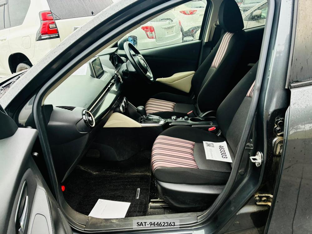 Mazda DEMIO 2015-07 8549324-10
