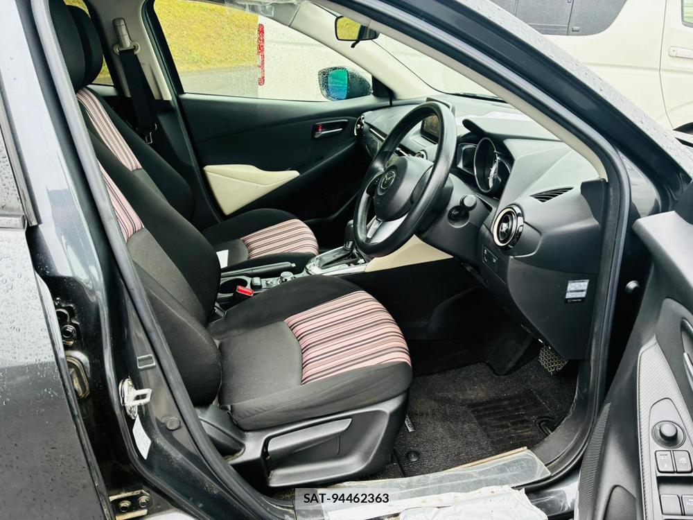 Mazda DEMIO 2015-07 8549324-11