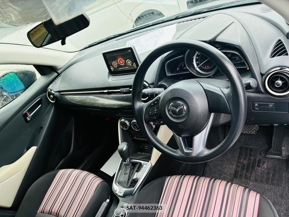 Mazda DEMIO 2015-07 8549324-21