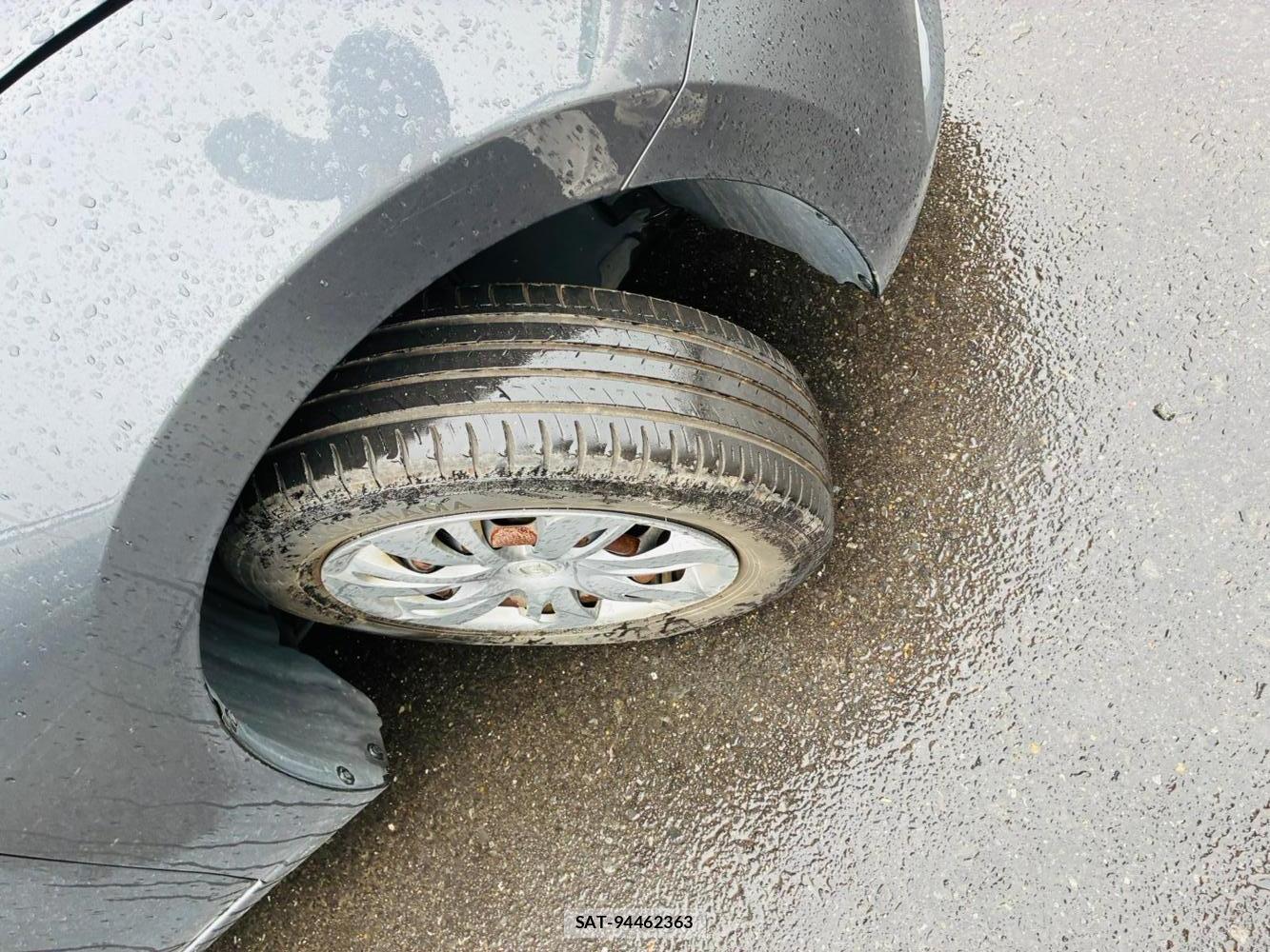 Mazda DEMIO 2015-07 8549324-27