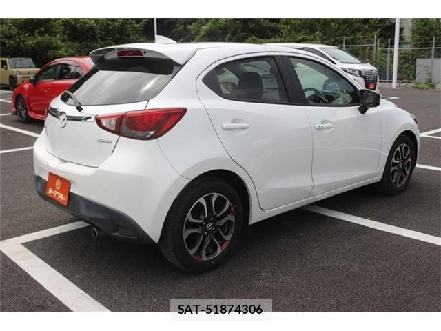 Mazda DEMIO 2014-11 8666069-10