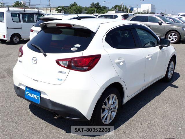 Mazda DEMIO 2015-09 8666066-10
