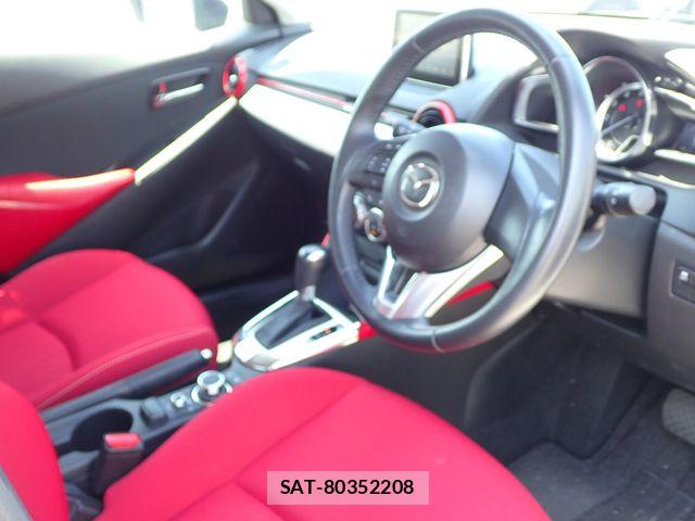Mazda DEMIO 2015-09 8666066-1