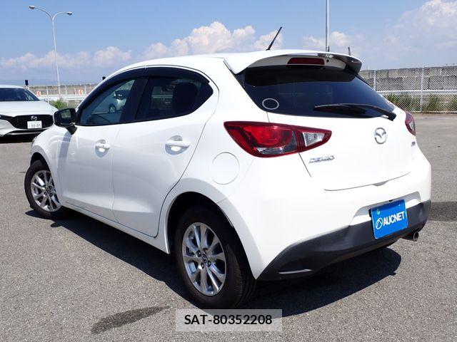 Mazda DEMIO 2015-09 8666066-2