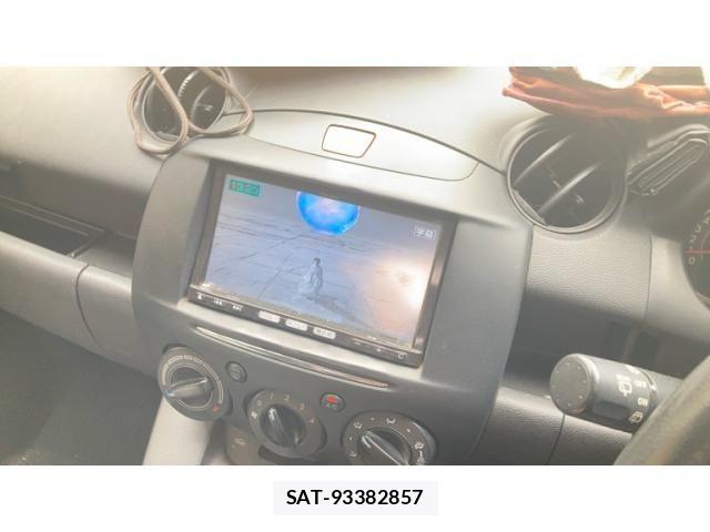 Mazda DEMIO 2013-06 8658801-7