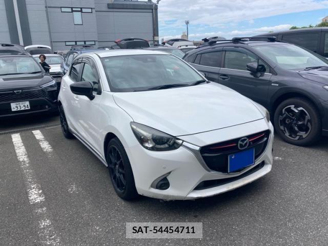 Mazda DEMIO 2018-03 8741769-0