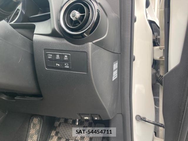 Mazda DEMIO 2018-03 8741769-15