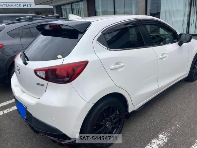 Mazda DEMIO 2018-03 8741769-2