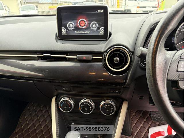 Mazda DEMIO 2015-11 8741768-15