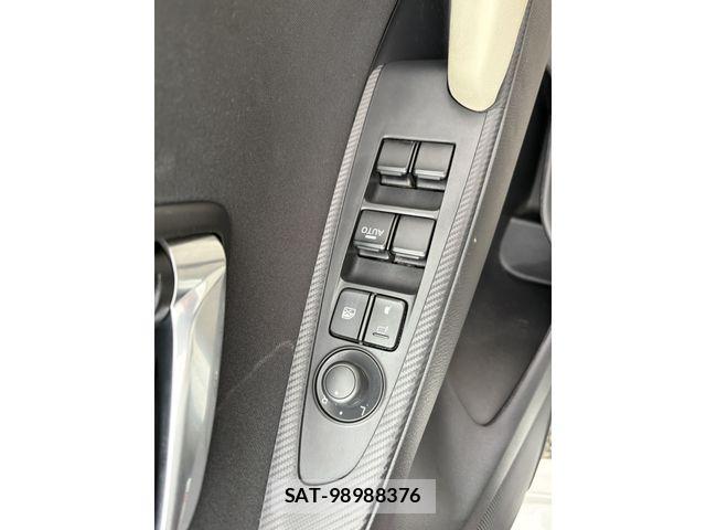 Mazda DEMIO 2015-11 8741768-18