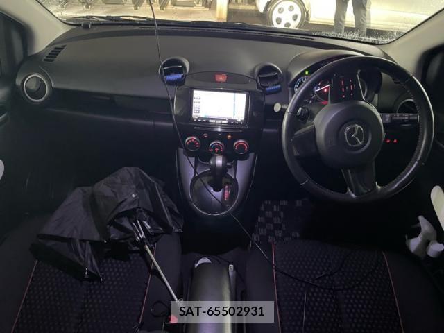 Mazda DEMIO 2013-10 8741770-14