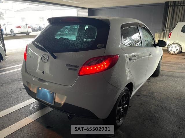 Mazda DEMIO 2013-10 8741770-3