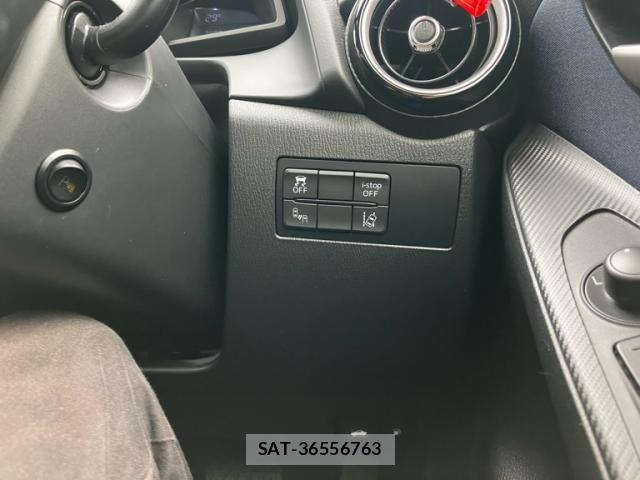 Mazda DEMIO 2016-01 8741766-23