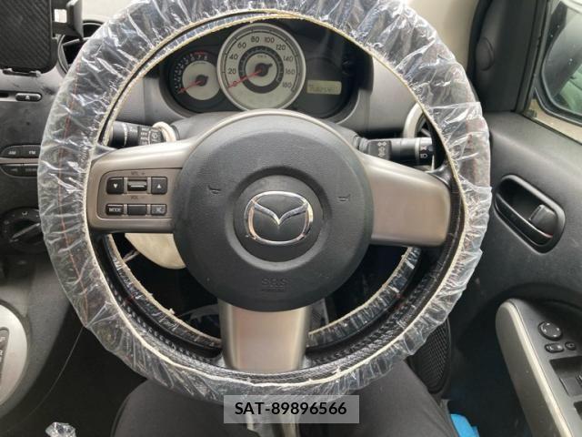Mazda DEMIO 2007-09 8741781-17