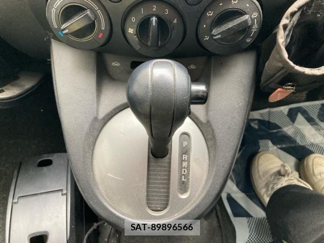 Mazda DEMIO 2007-09 8741781-23