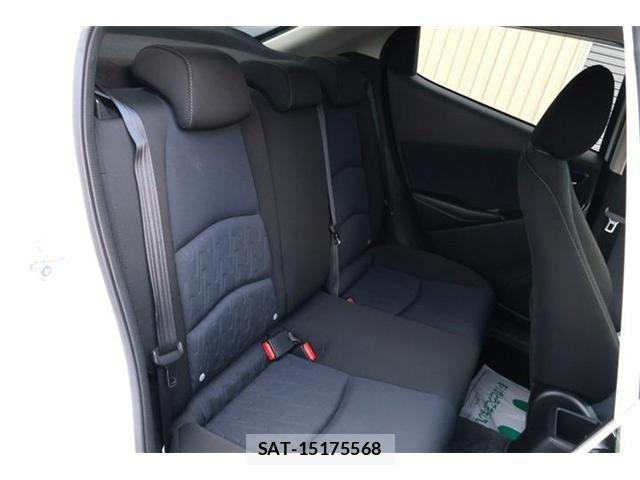 Mazda DEMIO 2016-08 8741762-12