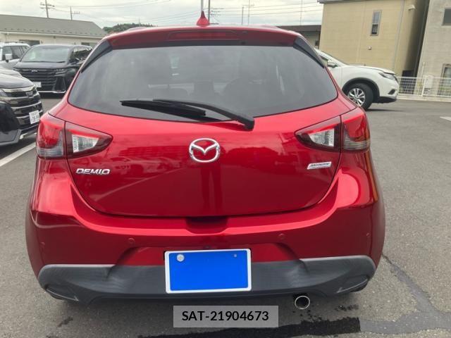 Mazda DEMIO 2018-11 8741761-3