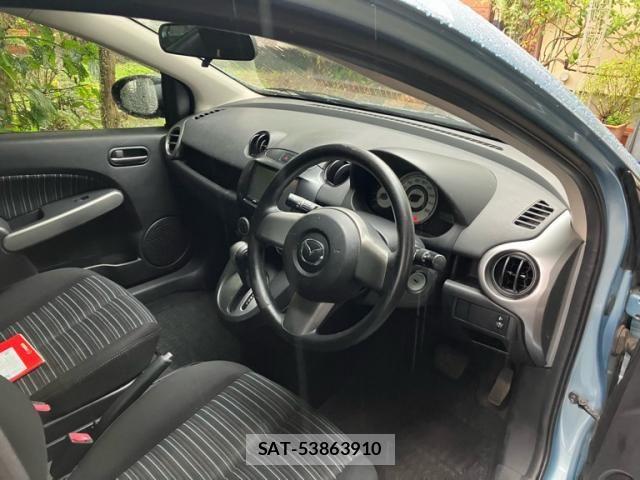 Mazda DEMIO 2009-10 8741776-4