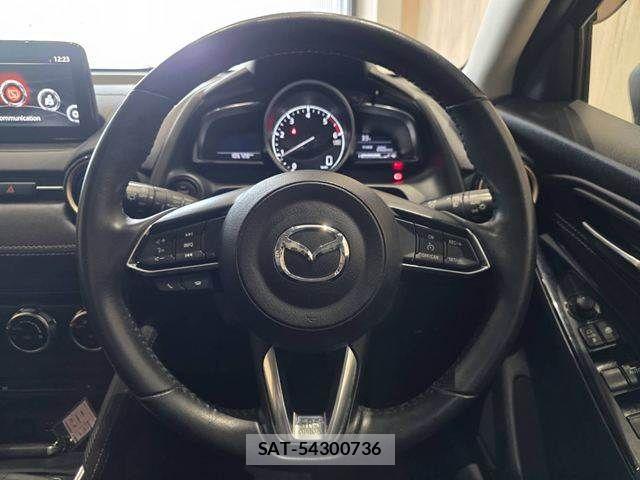 Mazda DEMIO 2017-05 8741763-11