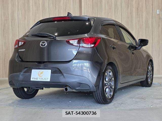 Mazda DEMIO 2017-05 8741763-18