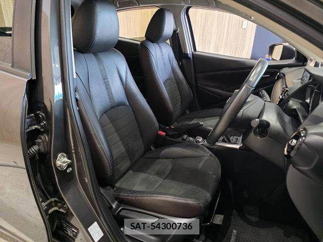 Mazda DEMIO 2017-05 8741763-8