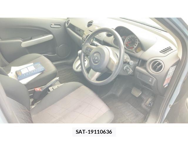 Mazda DEMIO 2013-09 8741779-7