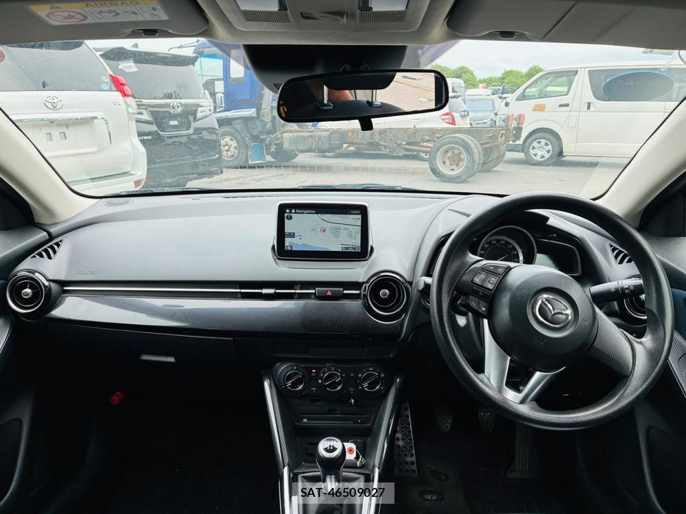 Mazda DEMIO 2016-07 8523199-12