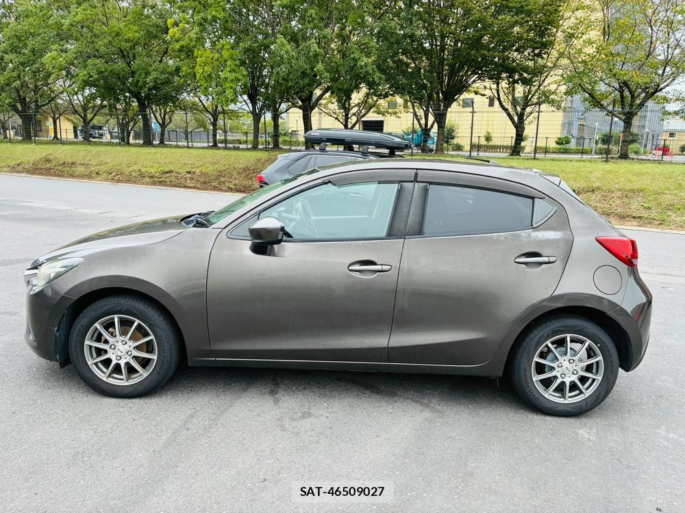 Mazda DEMIO 2016-07 8523199-1