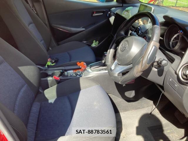 Mazda DEMIO 2015-02 8795824-12