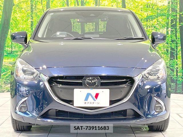 Mazda DEMIO 2018-01 8795821-13