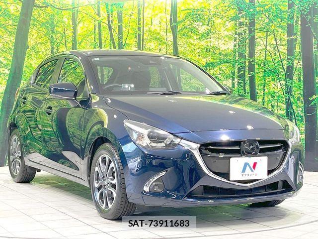 Mazda DEMIO 2018-01 8795821-15