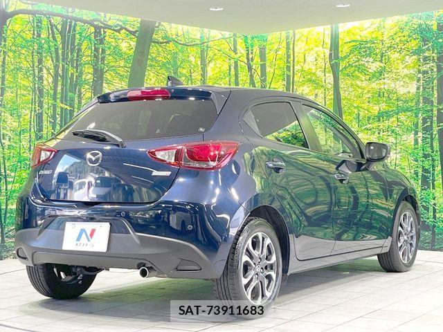 Mazda DEMIO 2018-01 8795821-16