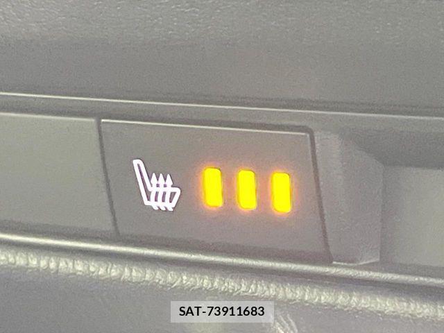 Mazda DEMIO 2018-01 8795821-5