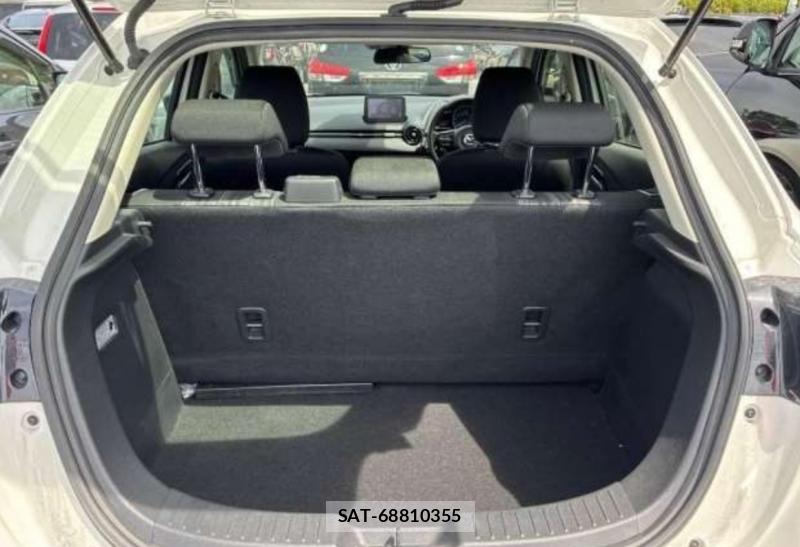 Mazda DEMIO 2019-08 8811739-10