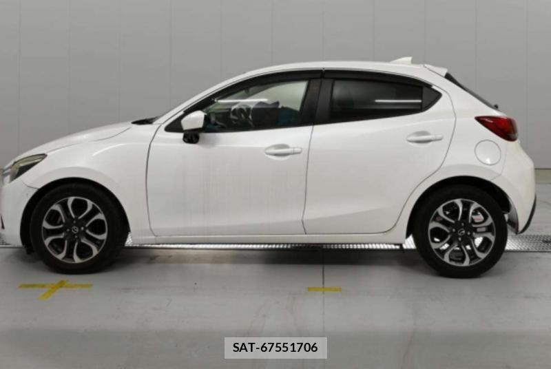 Mazda DEMIO 2019-06 8811799-5